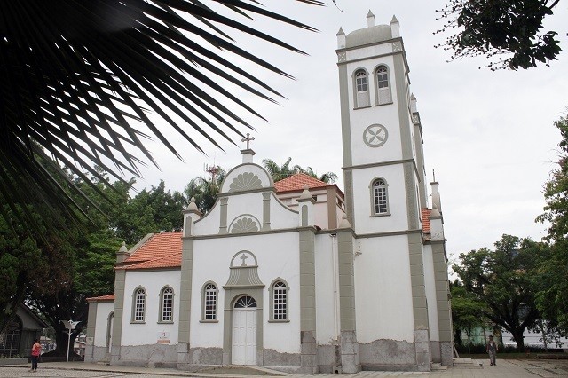 5 ideias de títulos:
1. Reforma de Igreja Matriz: Guia Completo de Planejamento e Execução
2. Custos e Financiamento para Reforma de Igrejas Históricas
3. A Importância da Restauração Artística em Igrejas Matrizes
4. Como Garantir Acessibilidade em Reformas de Igrejas Antigas
5. Mobilização Comunitária: O Papel da Paróquia na Reforma da Igreja Matriz