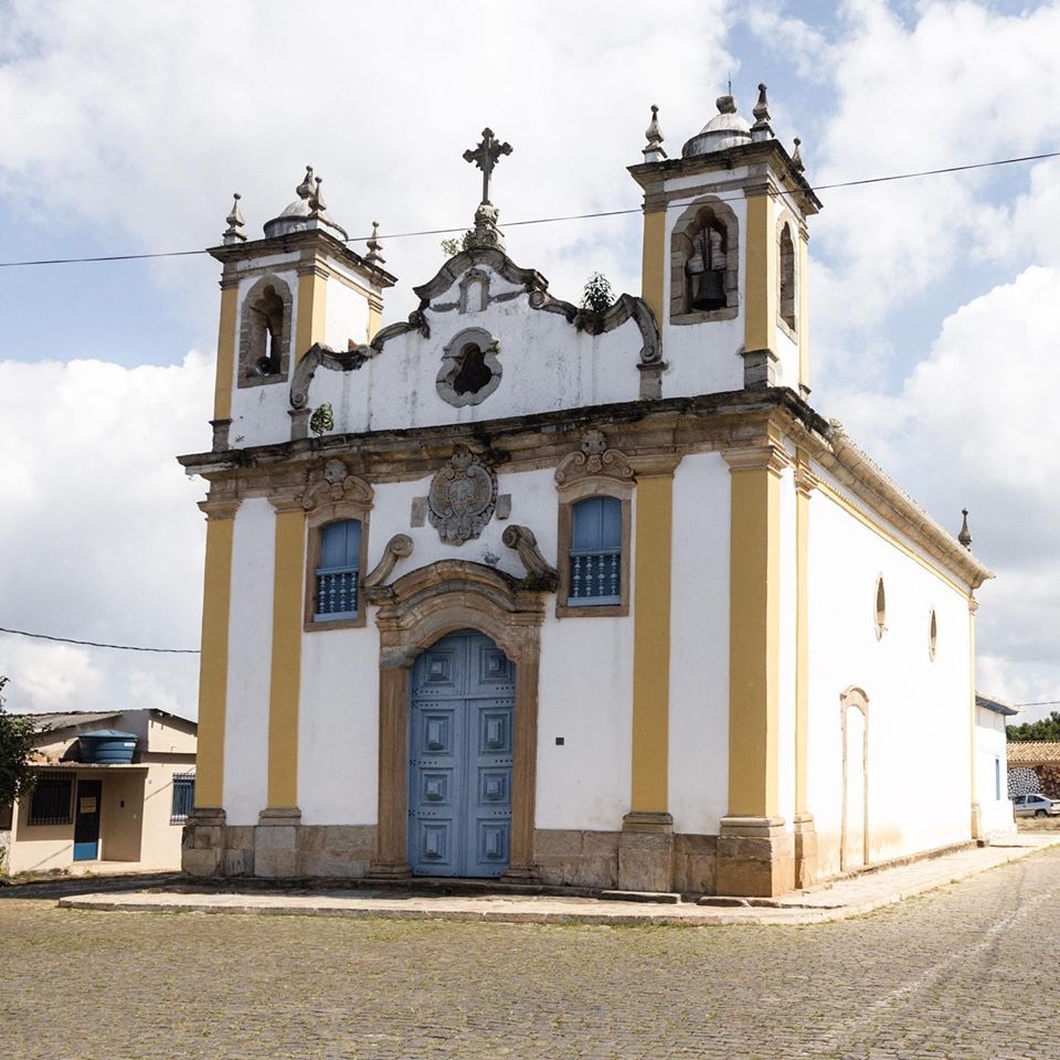 5 ideias de títulos:
1. Reforma de Igreja Matriz: Guia Completo de Planejamento e Execução
2. Custos e Financiamento para Reforma de Igrejas Históricas
3. A Importância da Restauração Artística em Igrejas Matrizes
4. Como Garantir Acessibilidade em Reformas de Igrejas Antigas
5. Mobilização Comunitária: O Papel da Paróquia na Reforma da Igreja Matriz