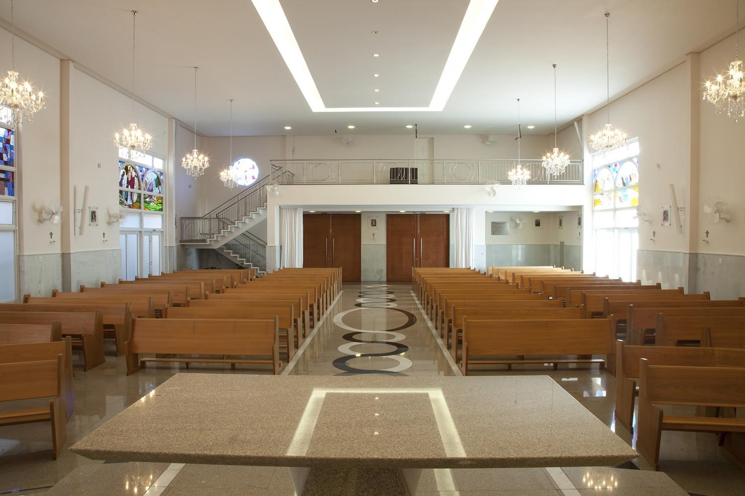 5 ideias de títulos:
1. Reforma de Igreja Matriz: Guia Completo de Planejamento e Execução
2. Custos e Financiamento para Reforma de Igrejas Históricas
3. A Importância da Restauração Artística em Igrejas Matrizes
4. Como Garantir Acessibilidade em Reformas de Igrejas Antigas
5. Mobilização Comunitária: O Papel da Paróquia na Reforma da Igreja Matriz