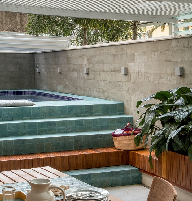 Como Identificar e Reparar Rachaduras em Piscinas de Fibra