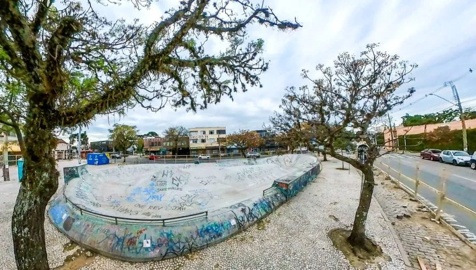 reforma de praça pública