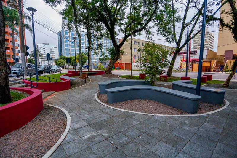 5 ideias de títulos:
1. Reforma de Praças: Um Guia Completo para Revitalização Urbana
2. Como Solicitar a Reforma de uma Praça Pública na Sua Cidade
3. Aspectos Legais e Técnicos Essenciais na Reforma de Praças
4. O Papel da Comunidade na Revitalização de Espaços Públicos
5. Benefícios da Reforma de Praças para o Bem-Estar Social