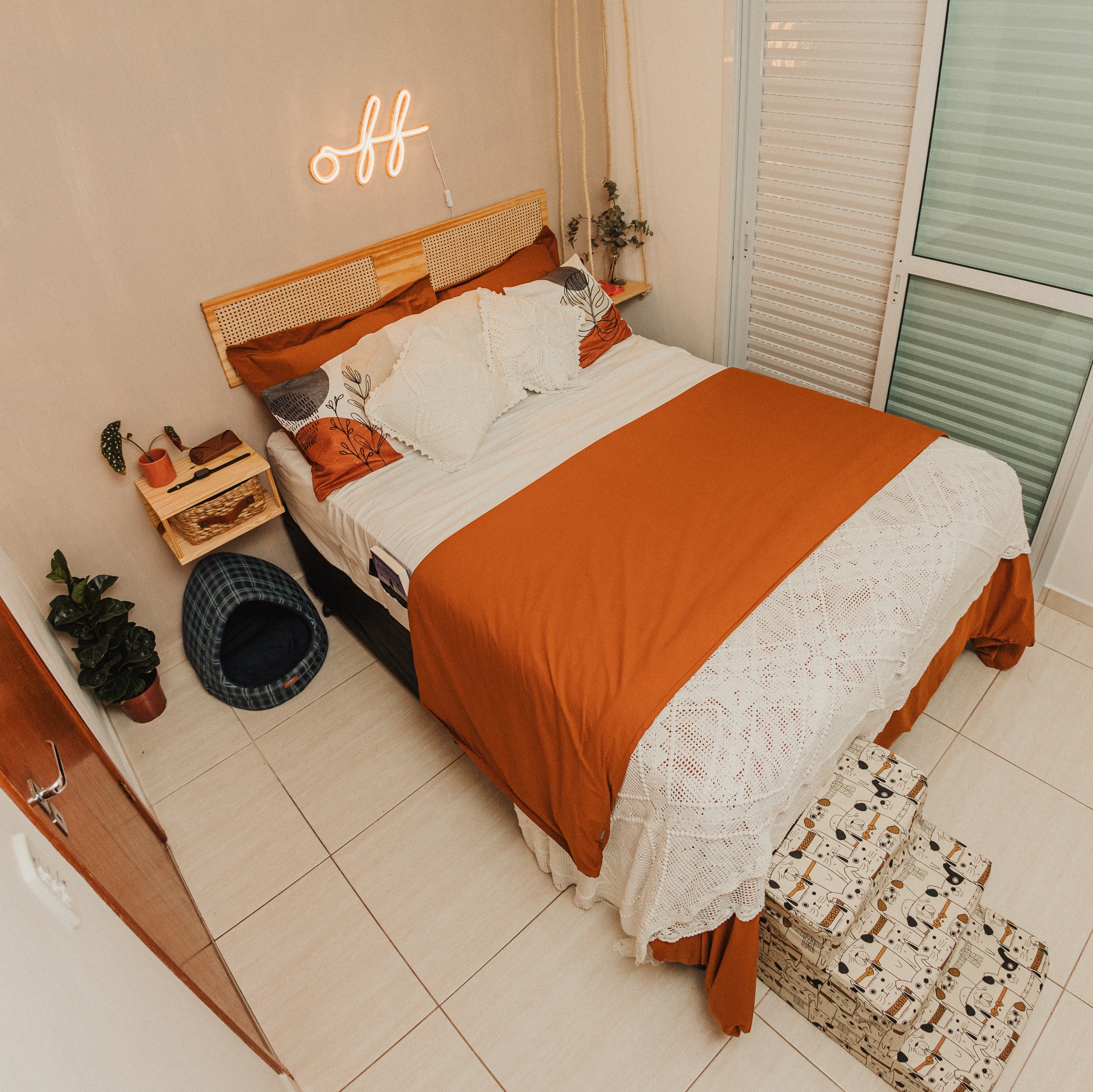 Transforme Seu Flat de Praia: Dicas Essenciais de Reforma e Materiais Duráveis