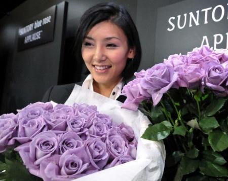 O Simbolismo das Rosas Azuis: O Impossível e o Inalcançável