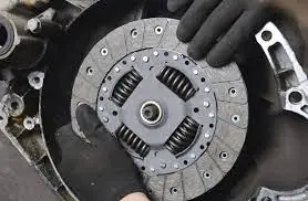 5 Dicas para Identificar uma Embreagem Gasta
Como Testar a Embreagem do Seu Carro em Casa
Entenda a Vida Útil da Embreagem e Quando Trocar
Os Principais Sintomas de Problemas na Embreagem
O Que Causa o Desgaste Prematuro da Embreagem?