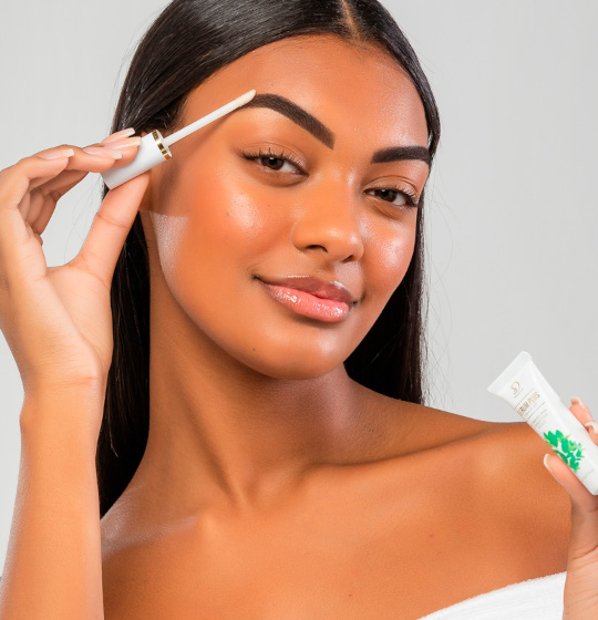 Sobrancelhas Personalizadas: Como o Brow Mapping Está Moldando as Tendências de 2026