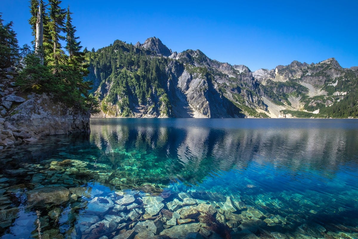best scenic hikes near seattle