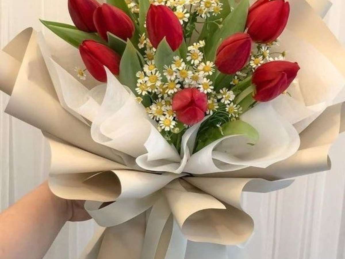 buquê de rosas vs buquê de lírios qual escolher