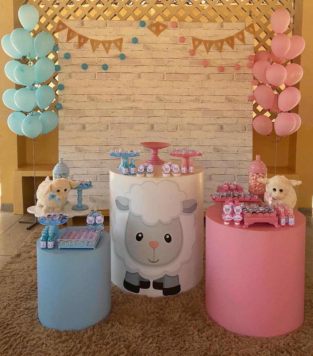 chá revelação simples vs chá de bebê tradicional