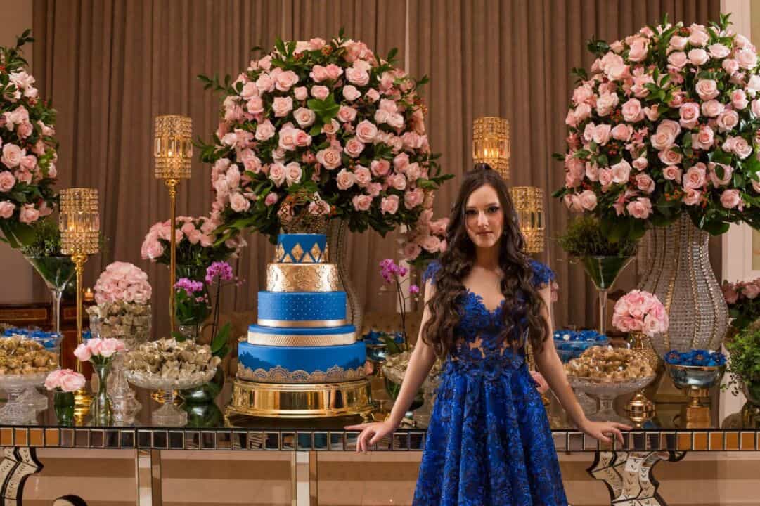 como organizar uma festa de 15 anos simples e barata