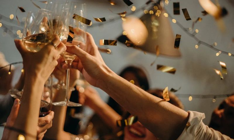 confraternização de fim de ano vs confraternização de meio de ano