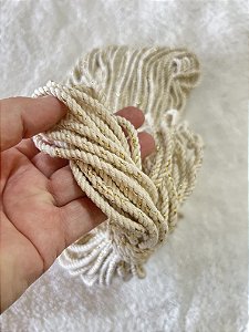 cordão de macramê trançado