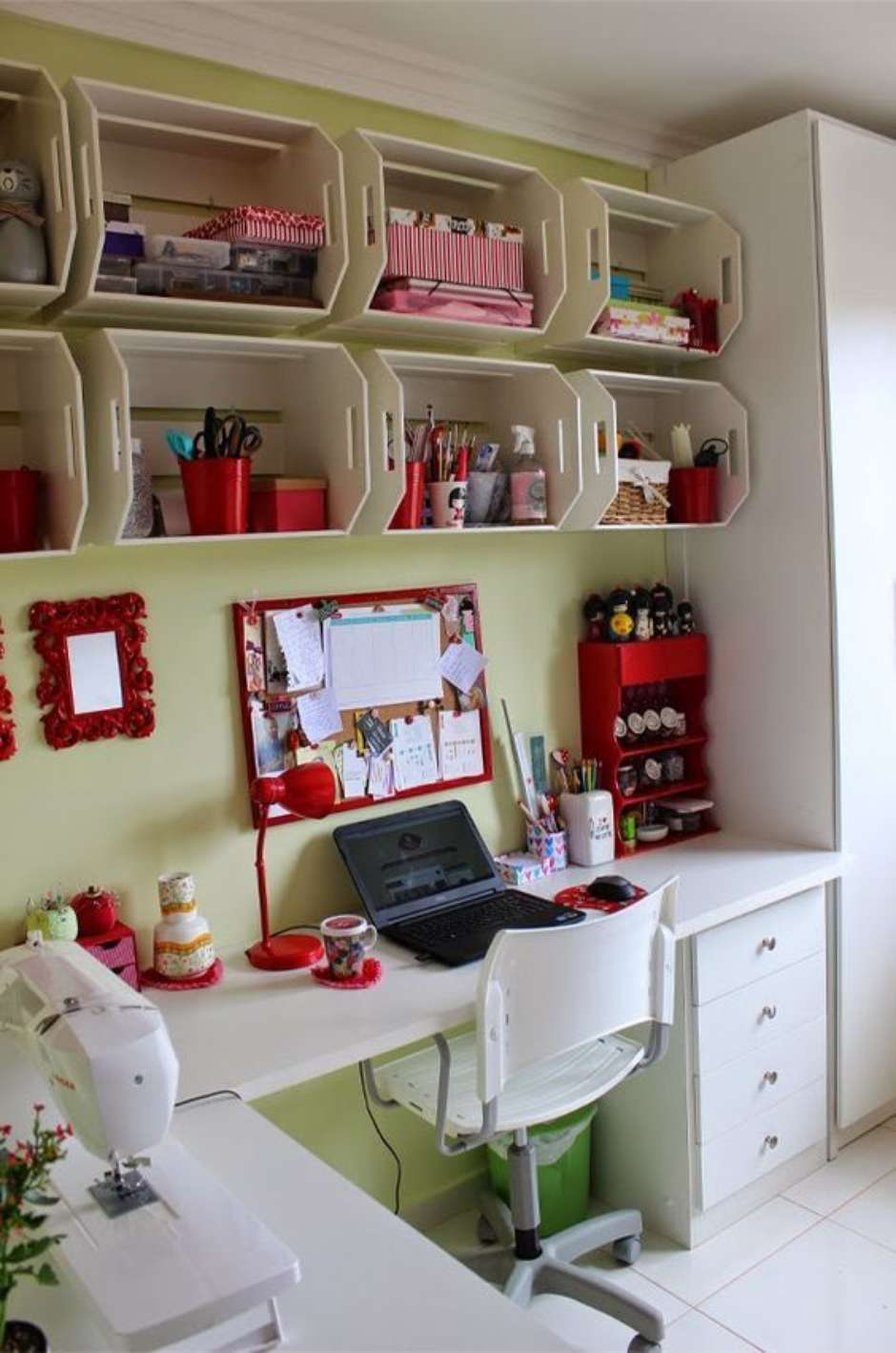 como organizar materiais de bordado em ateliê