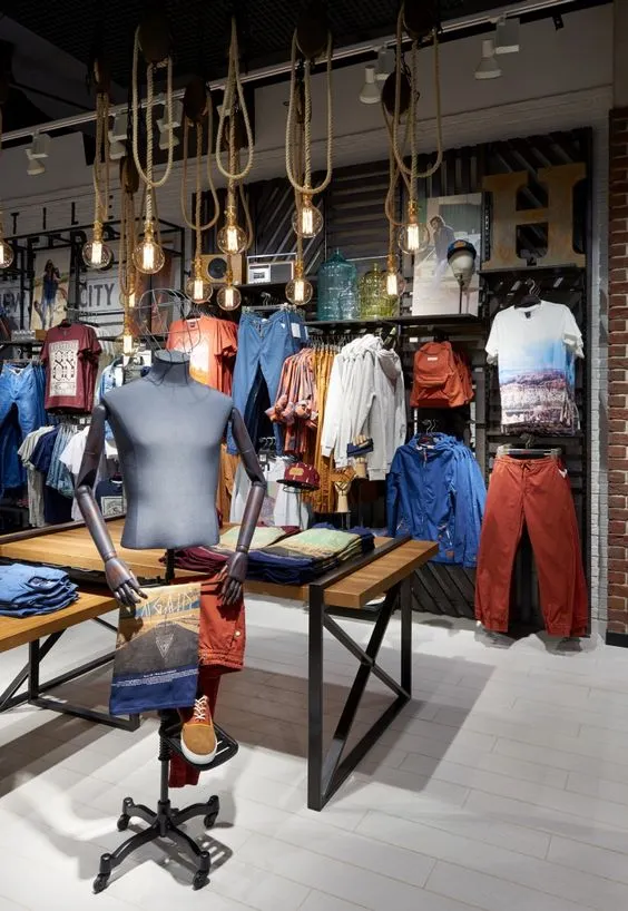 decoração loja de roupas masculina vs feminina