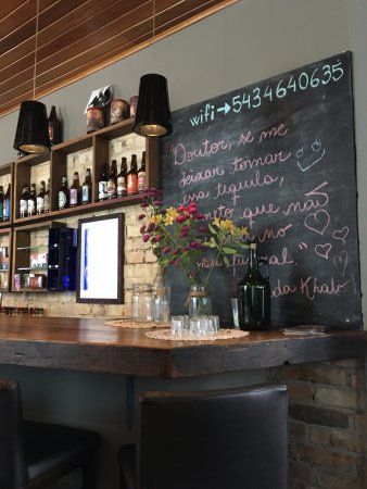 decoração tabacaria industrial versus rústica qual escolher