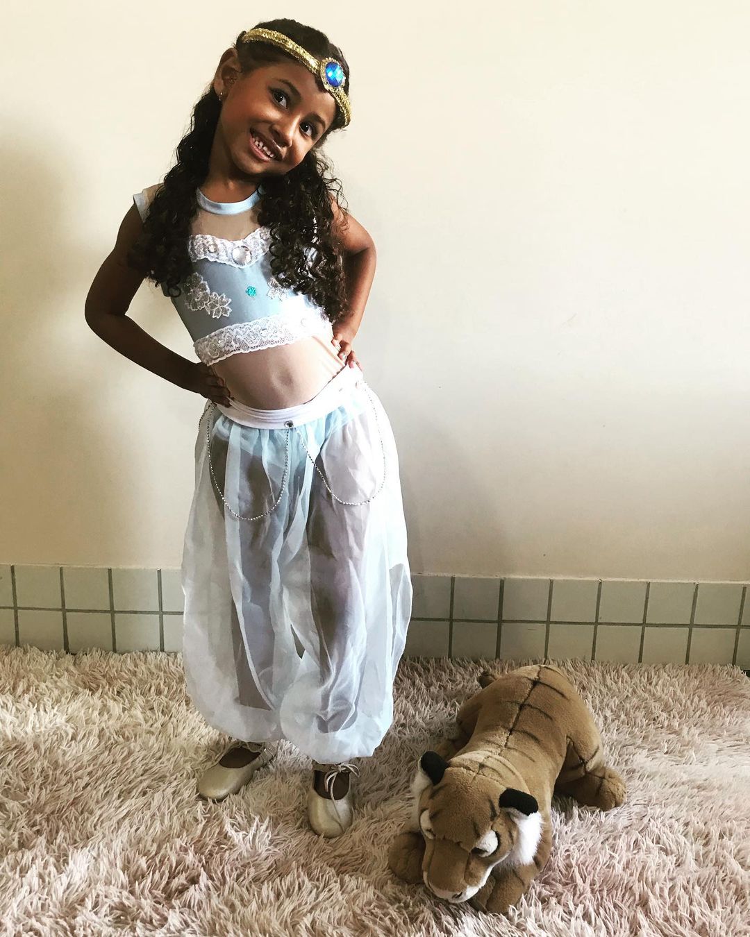 fantasia menina improvisada