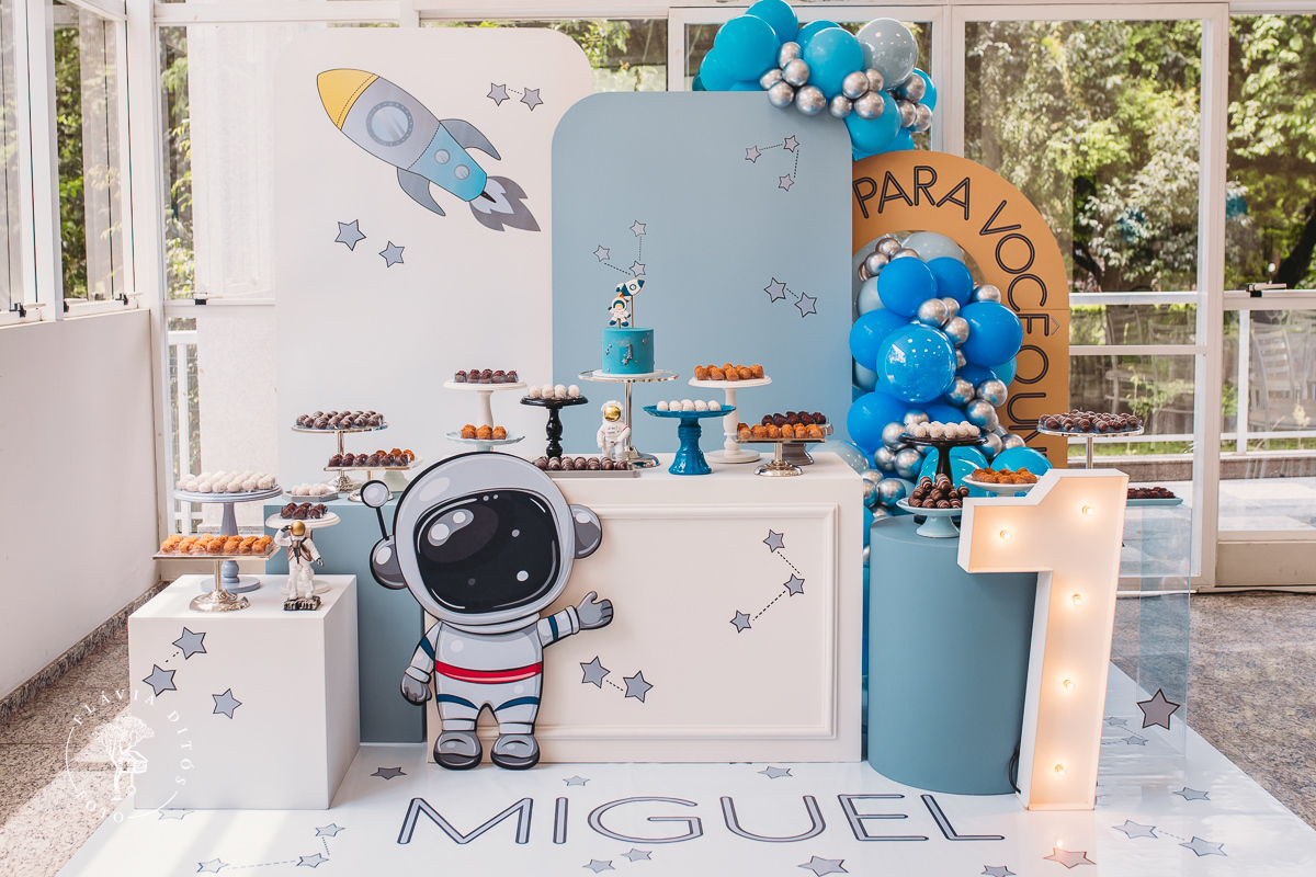 Festa mesversário astronauta