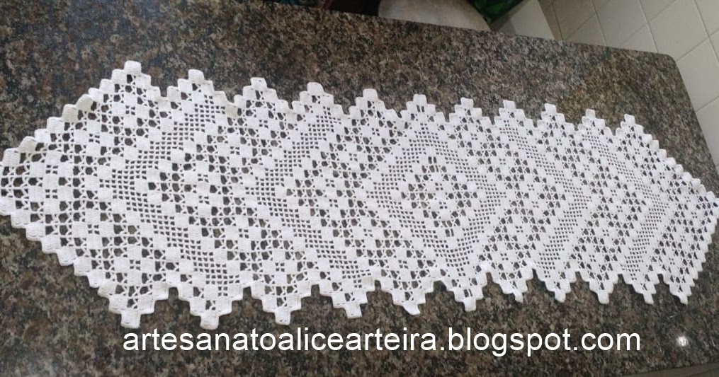 caminho de mesa crochê para mesa de 6 lugares