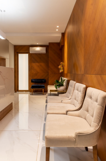 consultório psicologia moderno versus clássico design