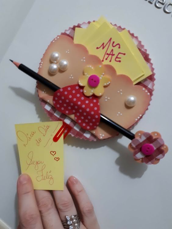 lembrancinhas de eva vs. outras opções para o dia das mães