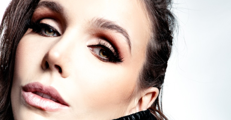 maquiagem monocromática