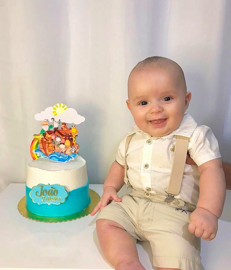 mesversario menino brinquedos 2 meses