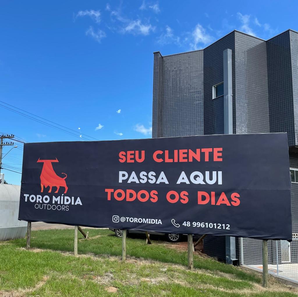 ideias criativas para anúncios em outdoor