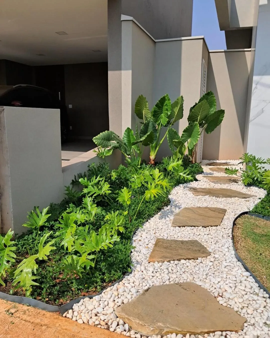 ideias de jardim com seixos e pedras de rio