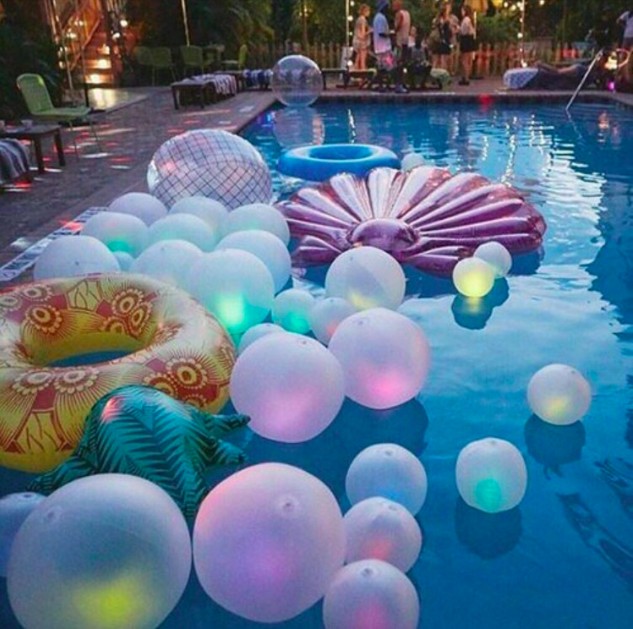 ideias criativas para decoração de pool party