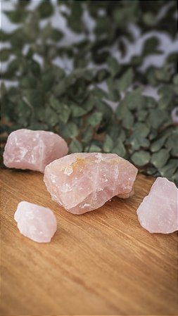 quartzo rosa para atrair amor