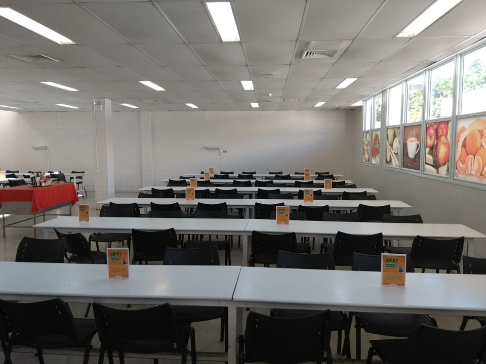 erros comuns ao reformar refeitório de empresa