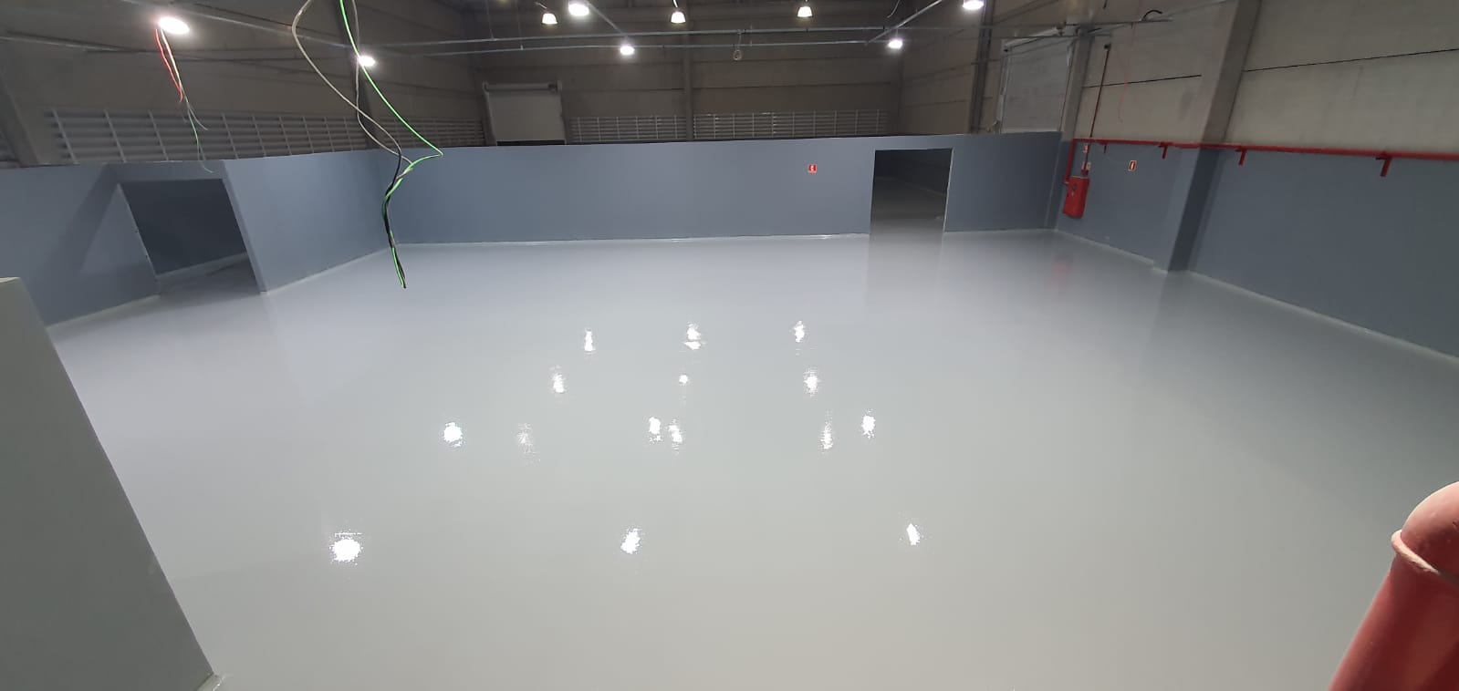 erros comuns ao aplicar tinta epóxi no piso