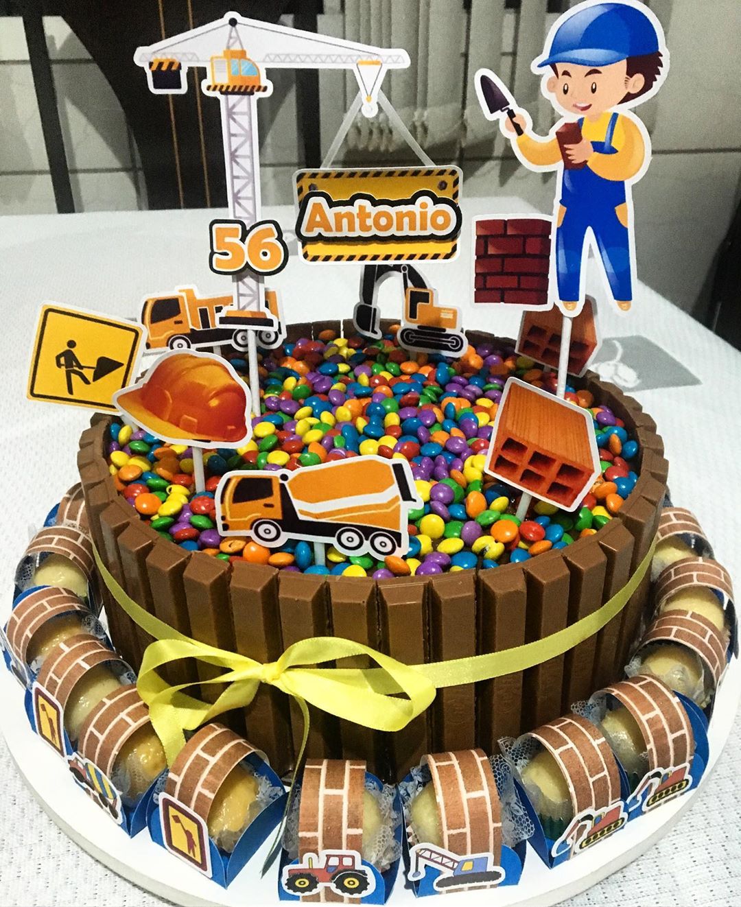 quanto custa para imprimir um topo de bolo personalizado