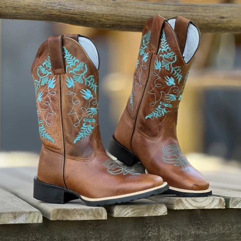 como usar bota country feminina