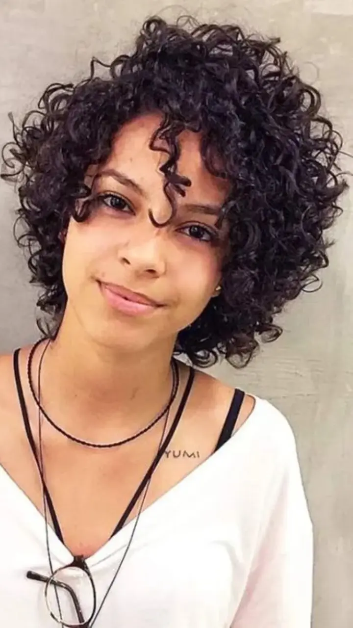 cabelo cacheado tipo 4a corte curto