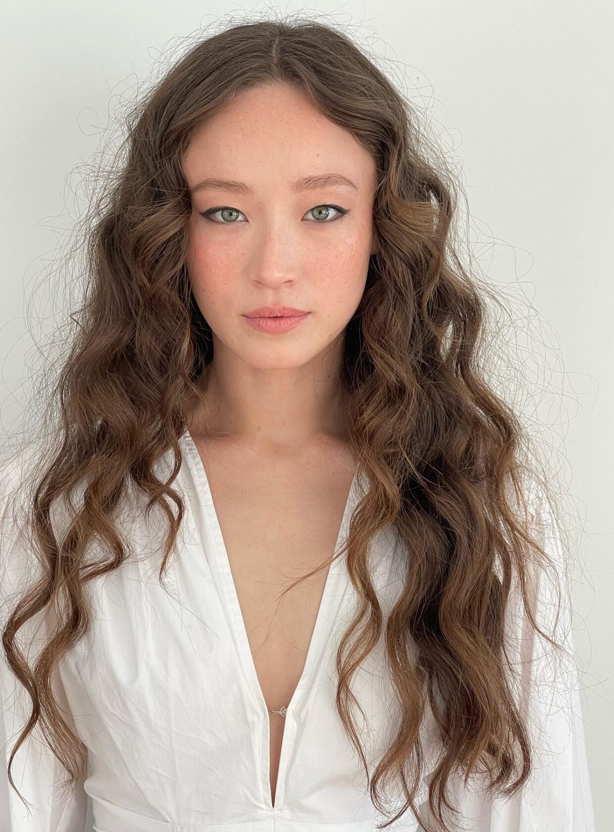 cabelo ondulado com frizz