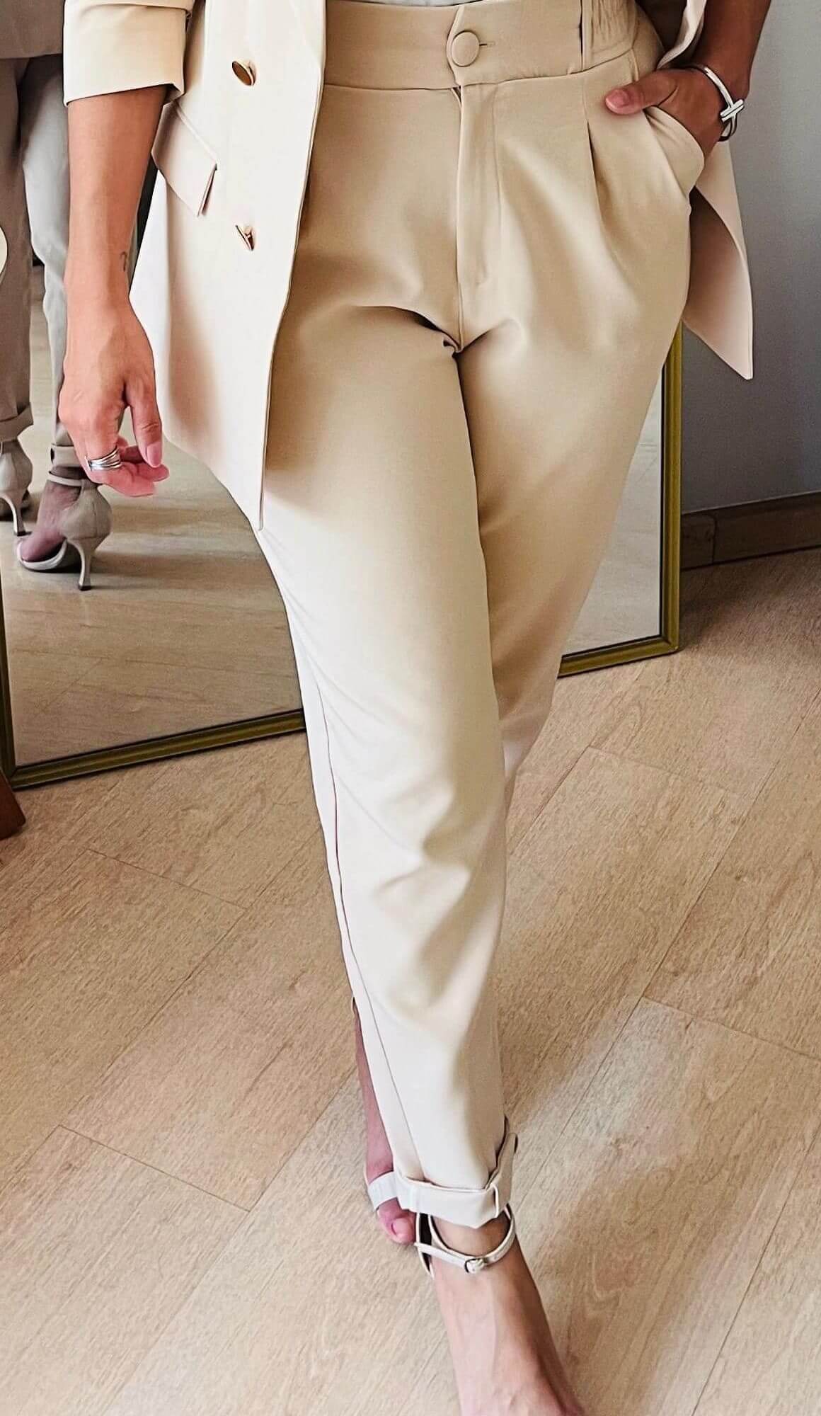 calça bege jeans