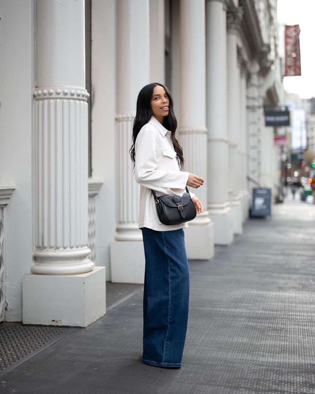 Calça jeans pantalona cintura alta