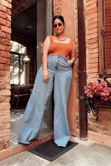 Calça jeans pantalona democrática