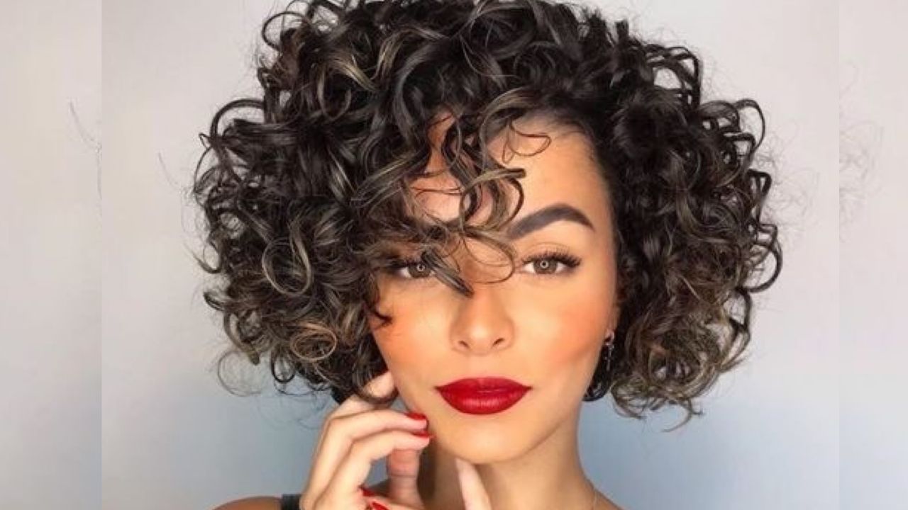 chanel para cabelo ondulado