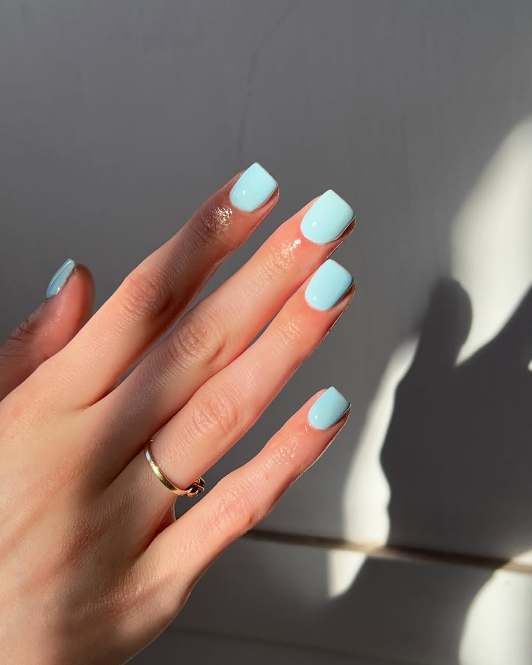 esmaltes vermelhos escuros
