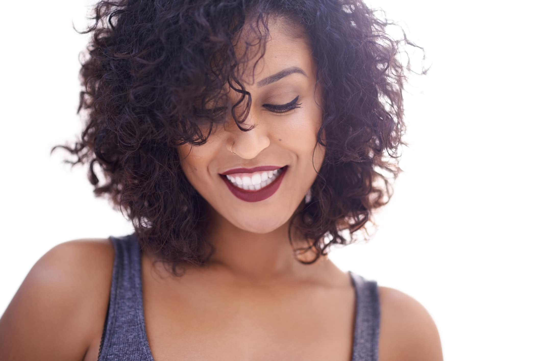 melhores cortes para cabelo cacheado curto