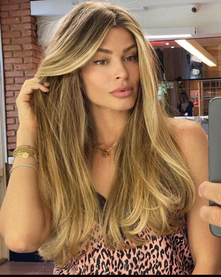 corte de cabelo longuíssimo reto moderno