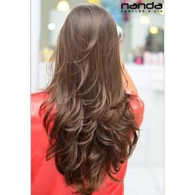 cortes de cabelo comprido com franja desfiada