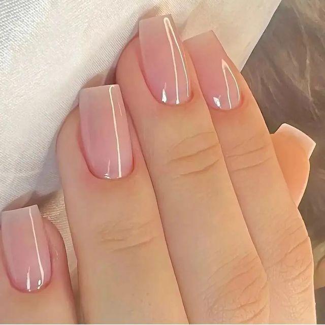 unhas em tons pastel