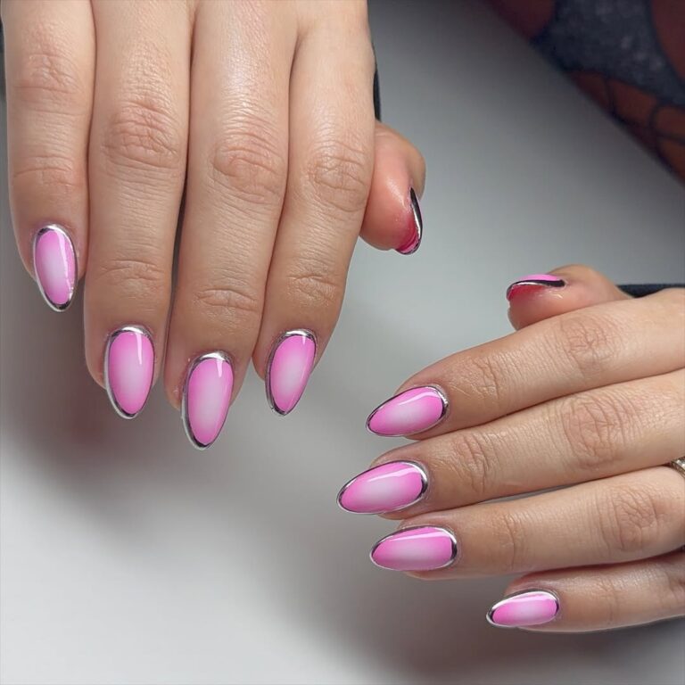 unhas francesinha rosa claro