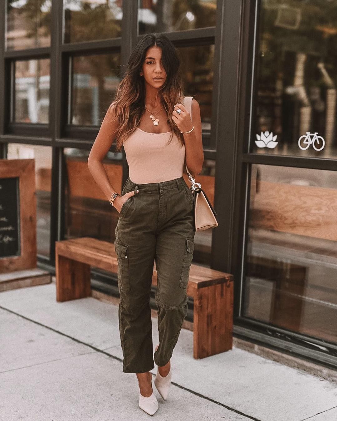 calça cargo wide leg