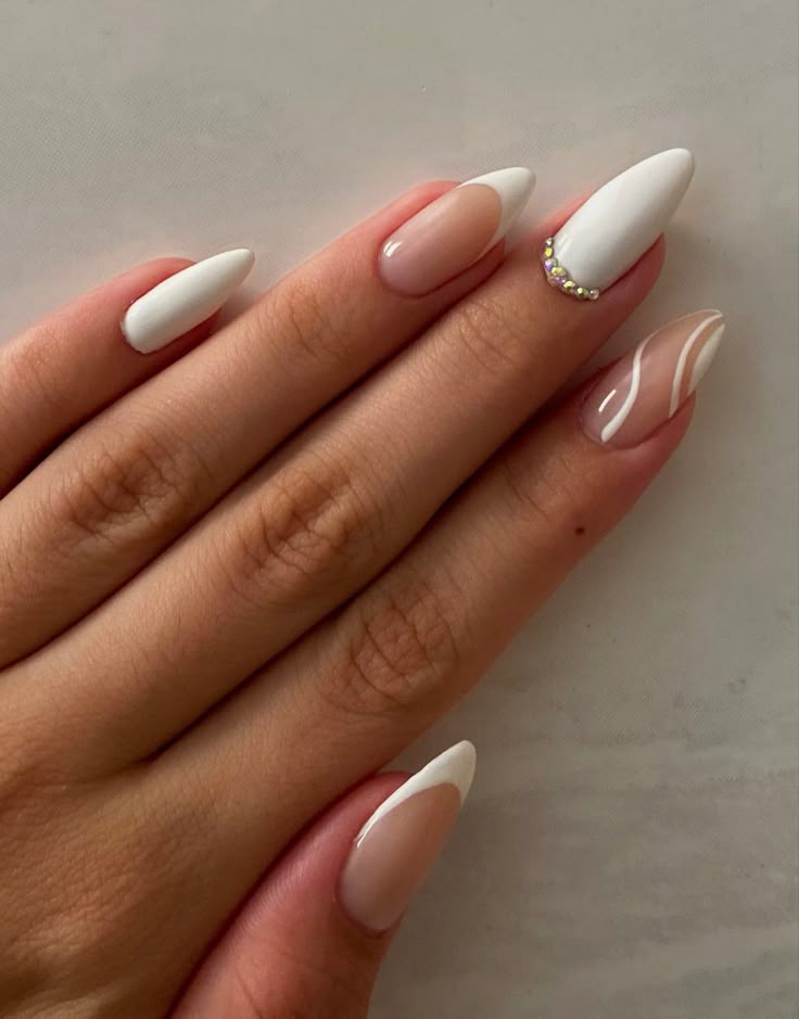 unhas postiças brancas
