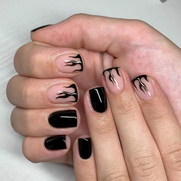 unha stiletto preta