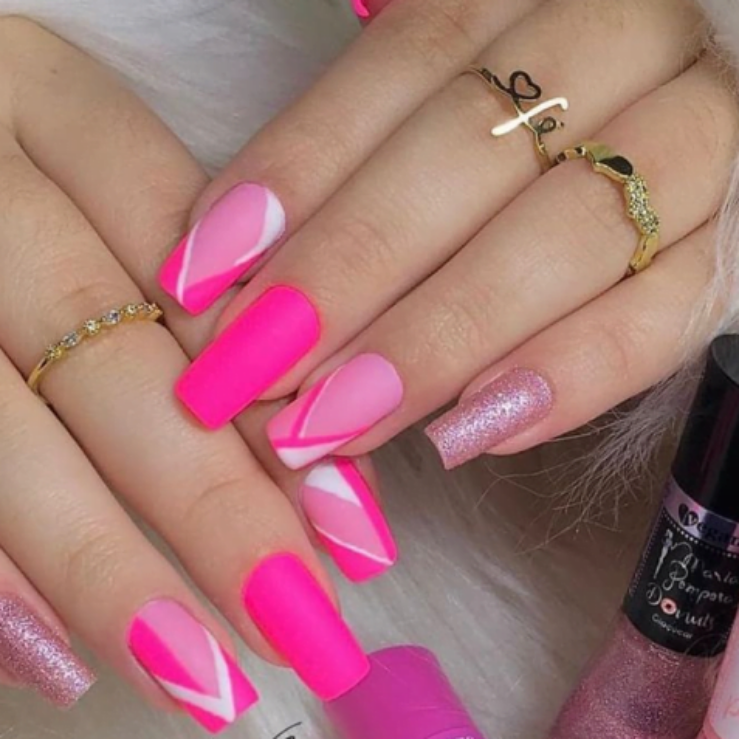 unha rosa com glitter